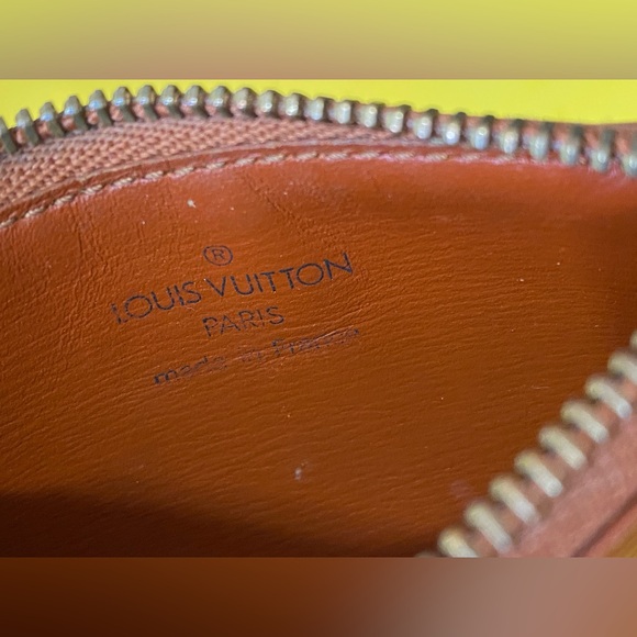 Louis Vuitton epi leather key cles - Picture 5 of 9